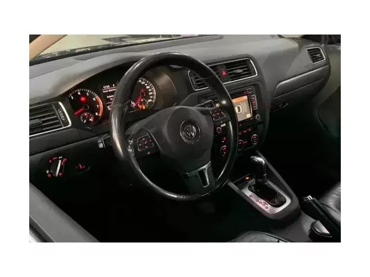 Volkswagen Jetta Preto 7