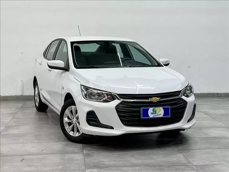 Chevrolet Onix Branco 4