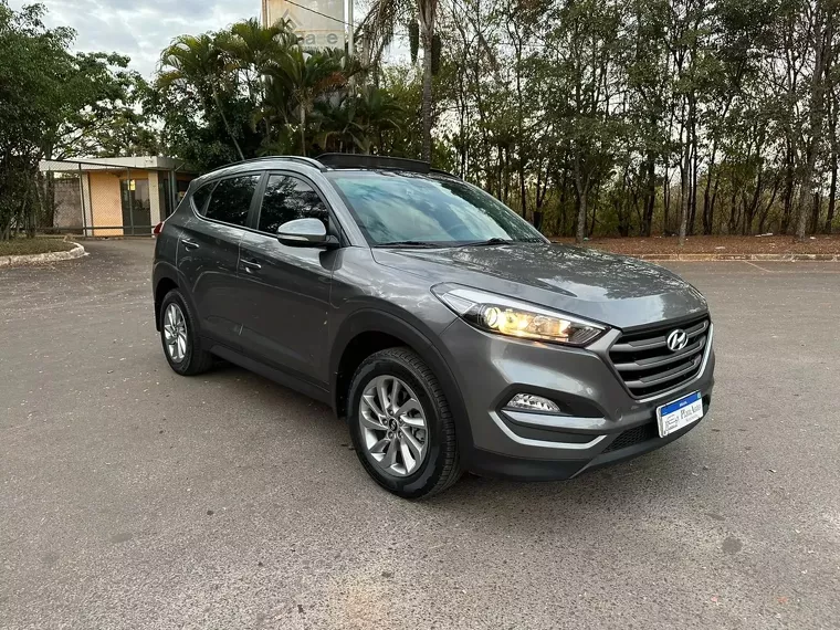 Hyundai Tucson Cinza 3