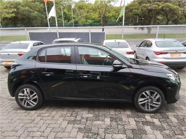 Peugeot 208 Preto 7