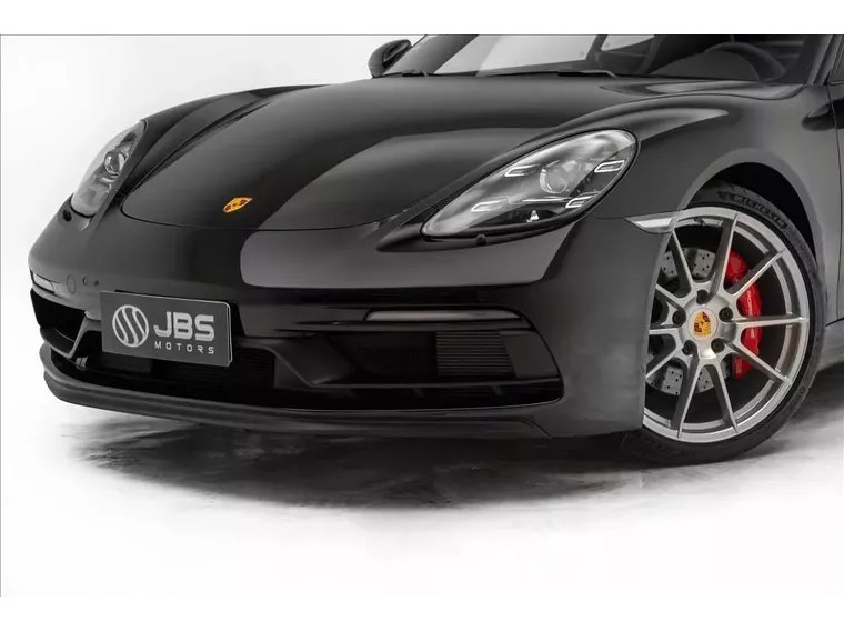 Porsche 718 Preto 8