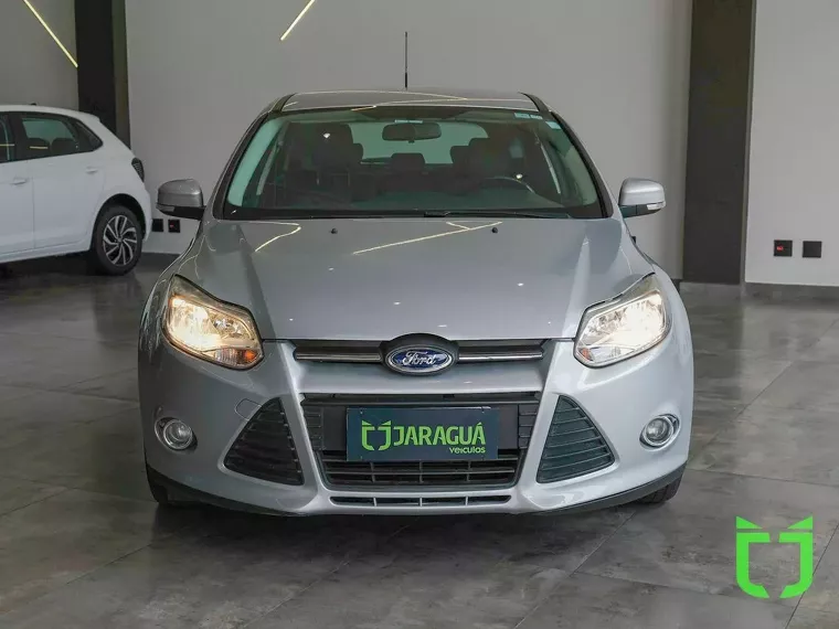 Ford Focus Preto 5