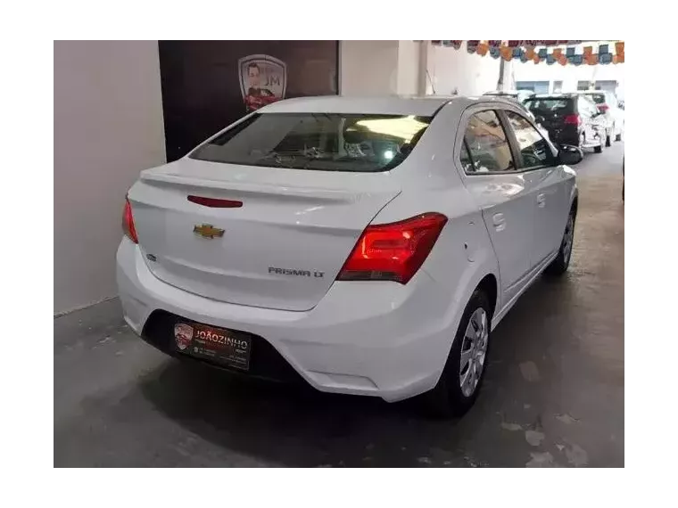 Chevrolet Prisma Branco 5