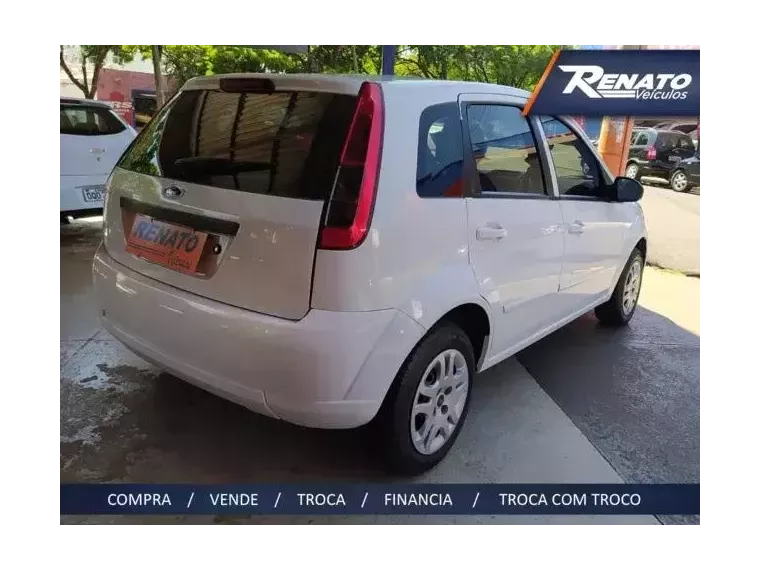 Ford Fiesta Branco 3