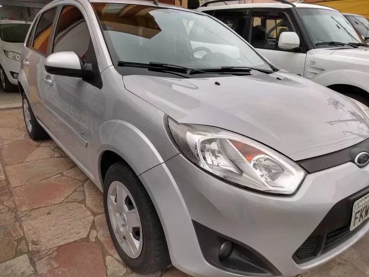 Ford Fiesta Prata 5