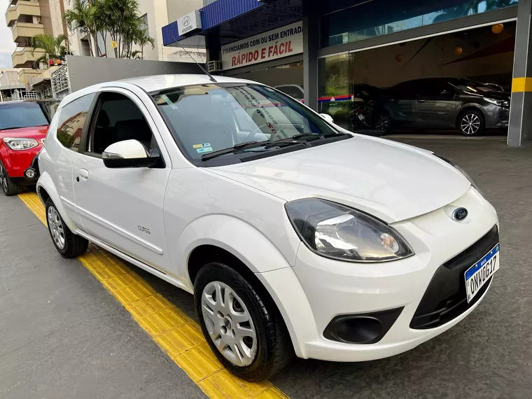 Ford KA Branco 1