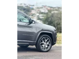 Jeep Commander