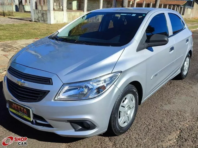 Chevrolet Onix Prata 1