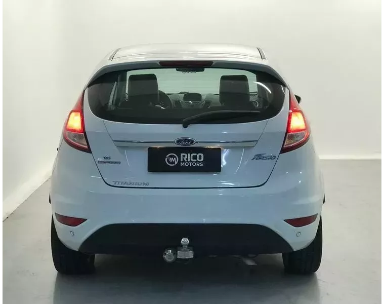 Ford Fiesta Branco 3