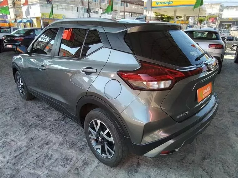 Nissan Kicks Cinza 9