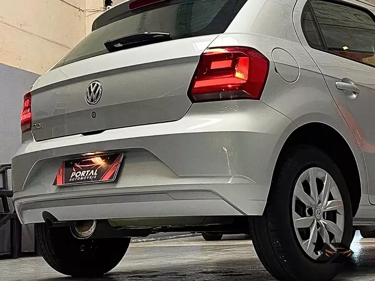 Volkswagen Gol Prata 4