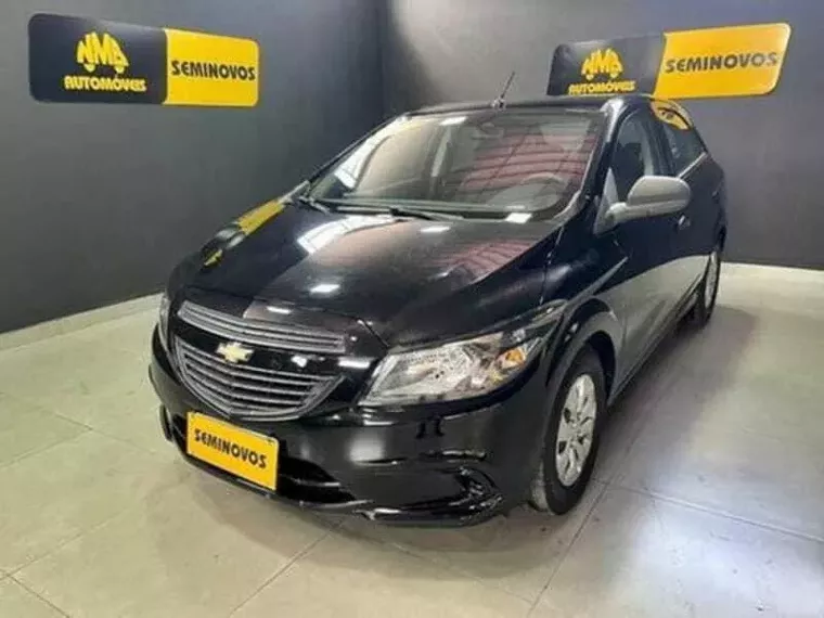 Chevrolet Onix Preto 3