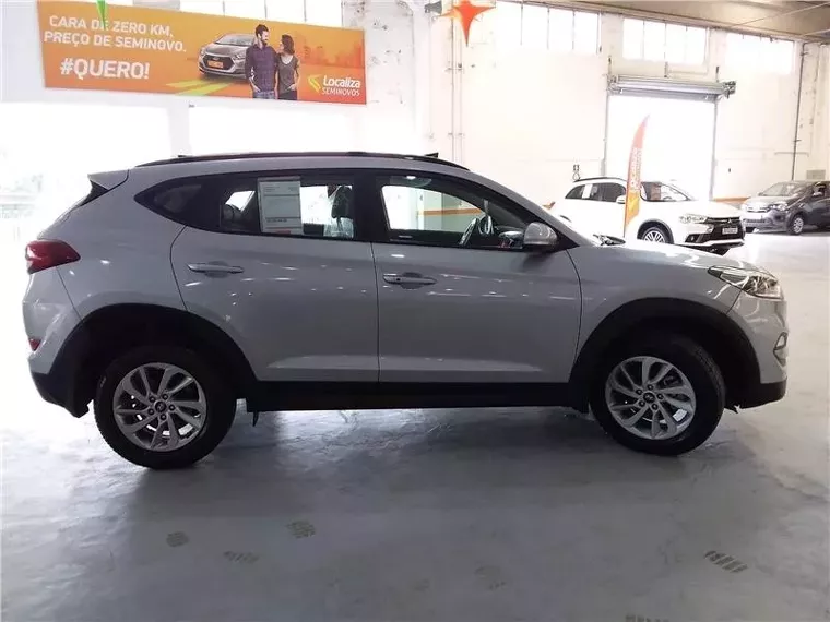 Hyundai Tucson Prata 6