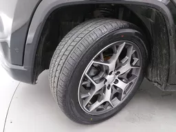 Jeep Commander