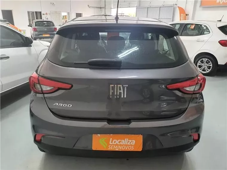 Fiat Argo Prata 8