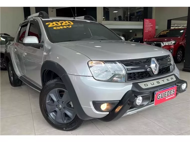 Renault Duster Oroch Prata 15