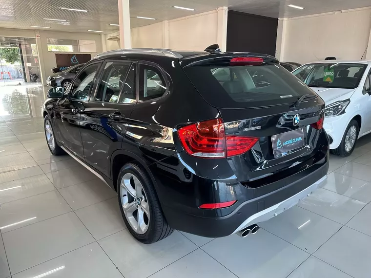 BMW X1 Preto 8