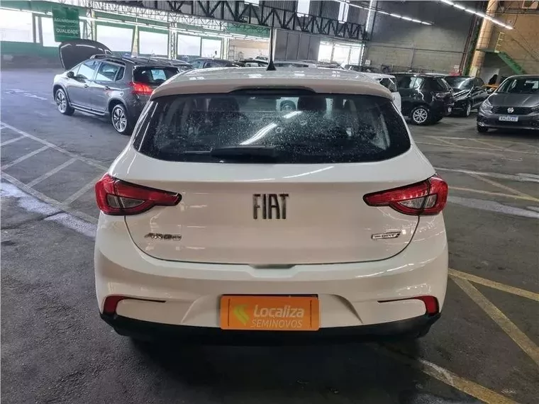 Fiat Argo Branco 13