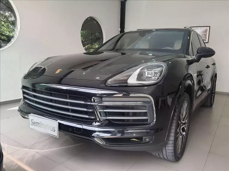 Porsche Cayenne Preto 11