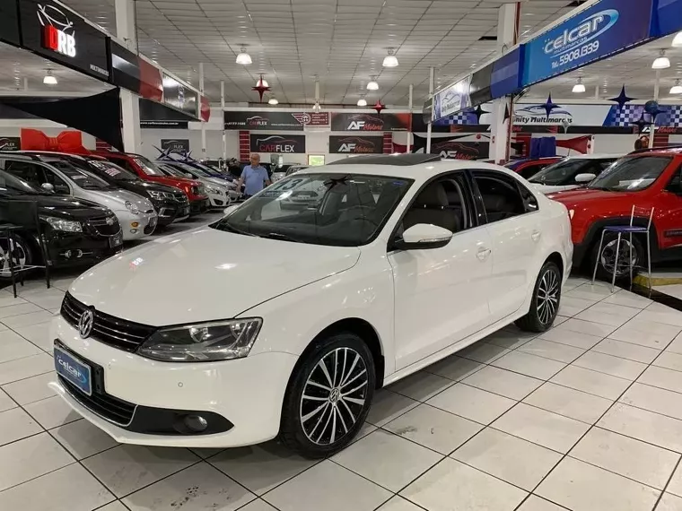 Volkswagen Jetta Branco 18