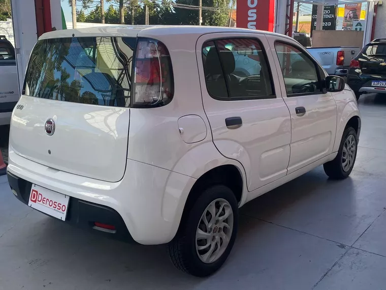 Fiat Uno Branco 16