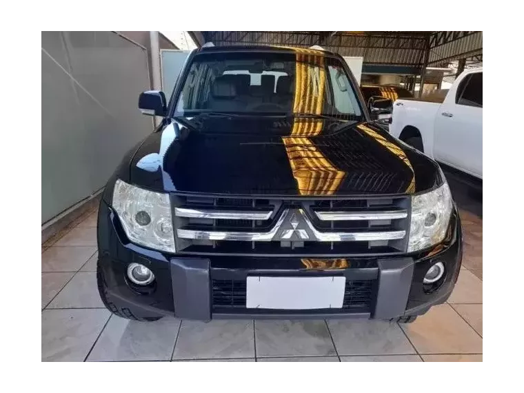 Mitsubishi Pajero Full Preto 1