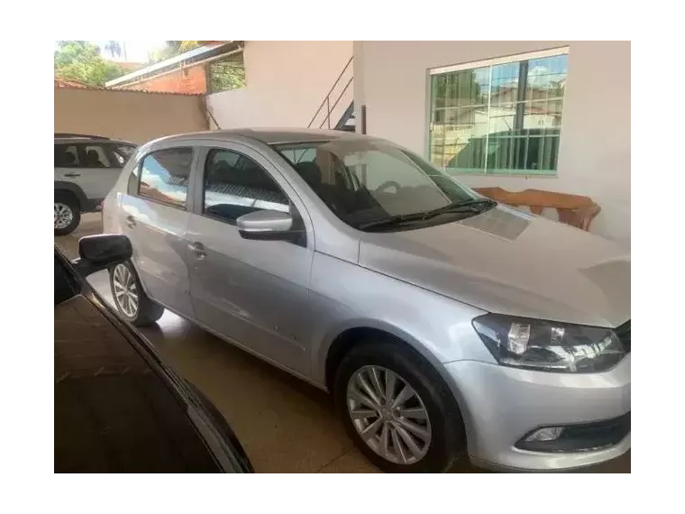 Volkswagen Gol Prata 1