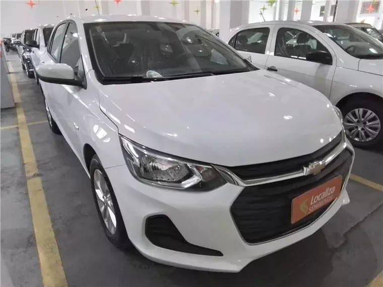 Chevrolet Onix Branco 5