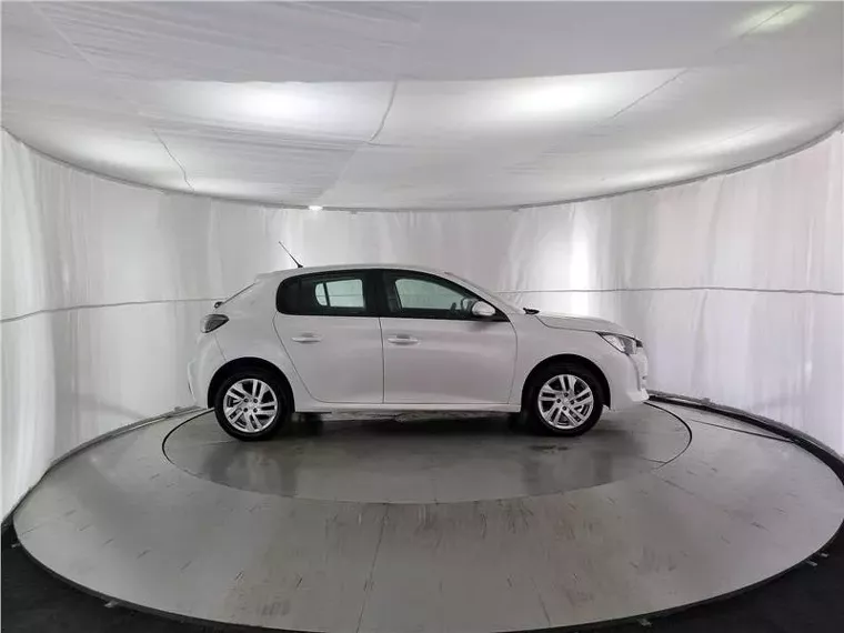 Peugeot 208 Branco 4