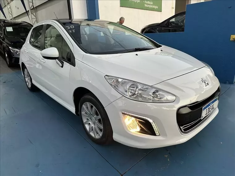 Peugeot 308 Branco 3