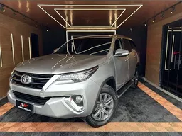 Toyota Hilux SW4