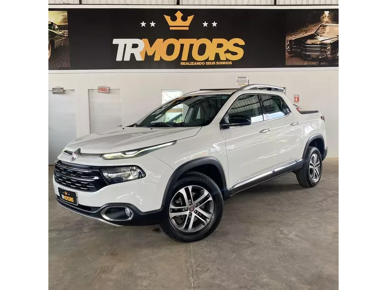 Fiat Toro Branco 12