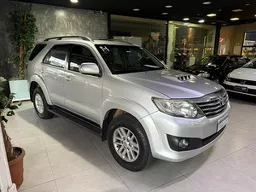 Toyota Hilux SW4