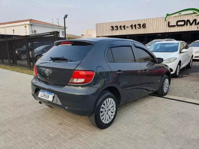 Volkswagen Gol Cinza 4