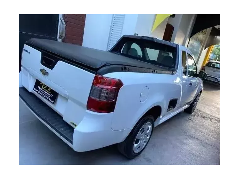 Chevrolet Montana Branco 6