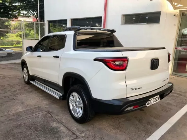 Fiat Toro Branco 3