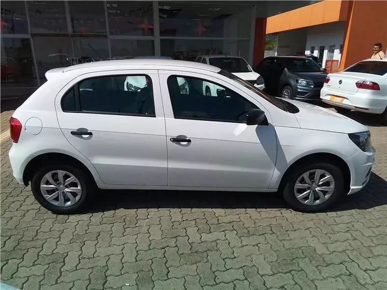 Volkswagen Gol Branco 9