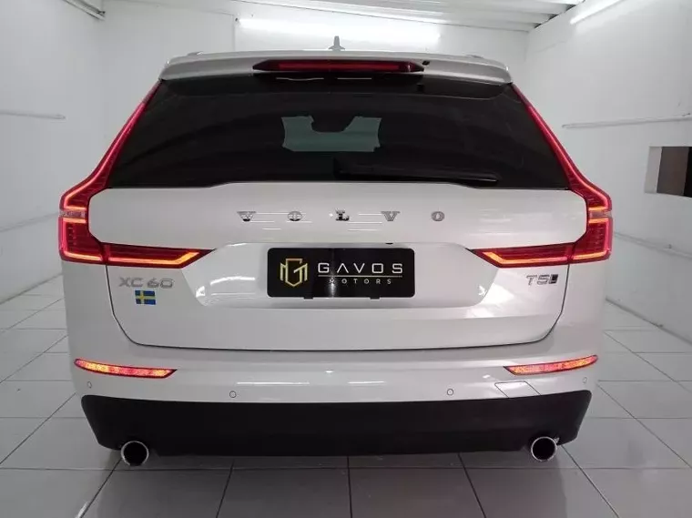 Volvo XC60 Branco 11