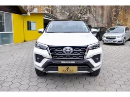 Toyota Hilux SW4