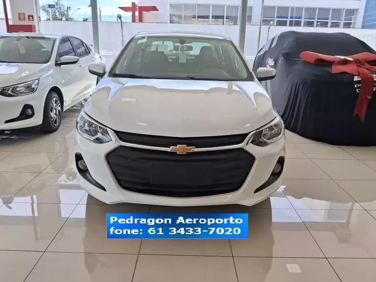 Chevrolet Onix Branco 2