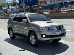Hilux SW4