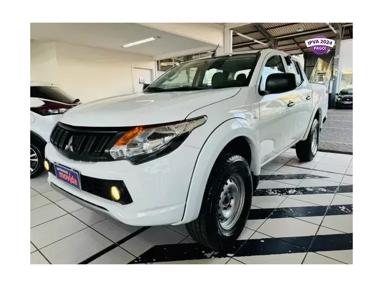 Mitsubishi L200 Branco 1