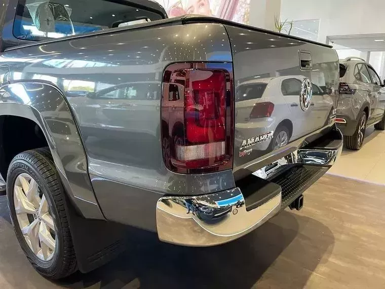 Volkswagen Amarok Prata 12