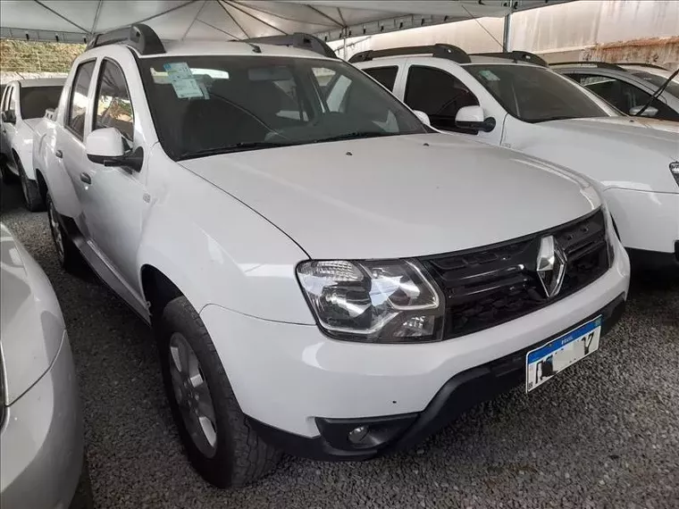 Renault Duster Oroch Branco 8