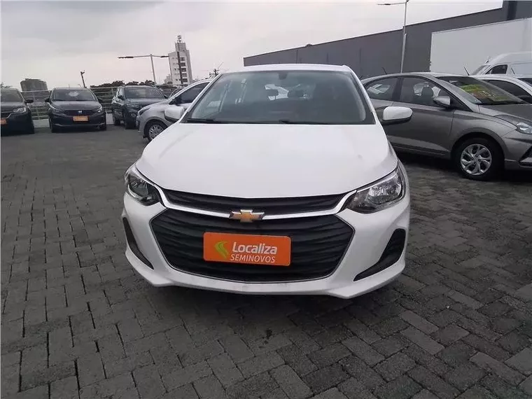 Chevrolet Onix Branco 1