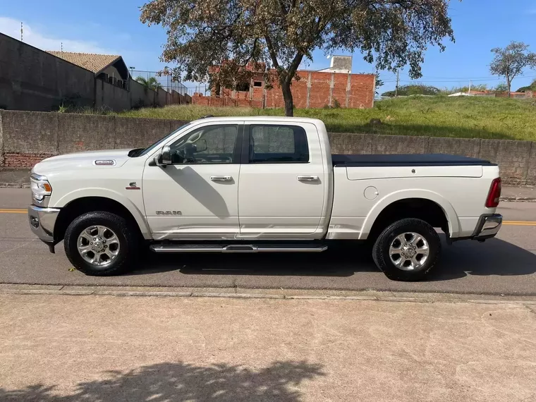 RAM 2500 Branco 9