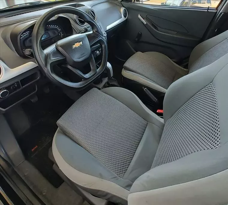 Chevrolet Montana Preto 4