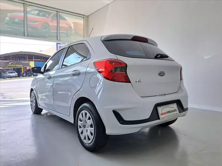 Ford KA Branco 10