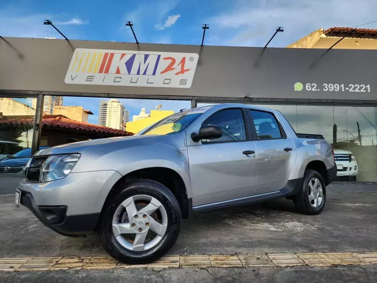 Renault Duster Oroch Prata 17