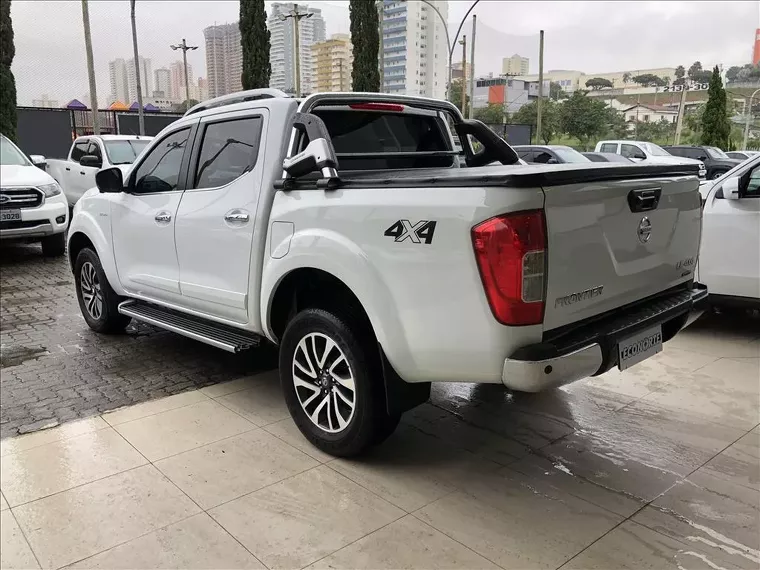 Nissan Frontier Branco 9